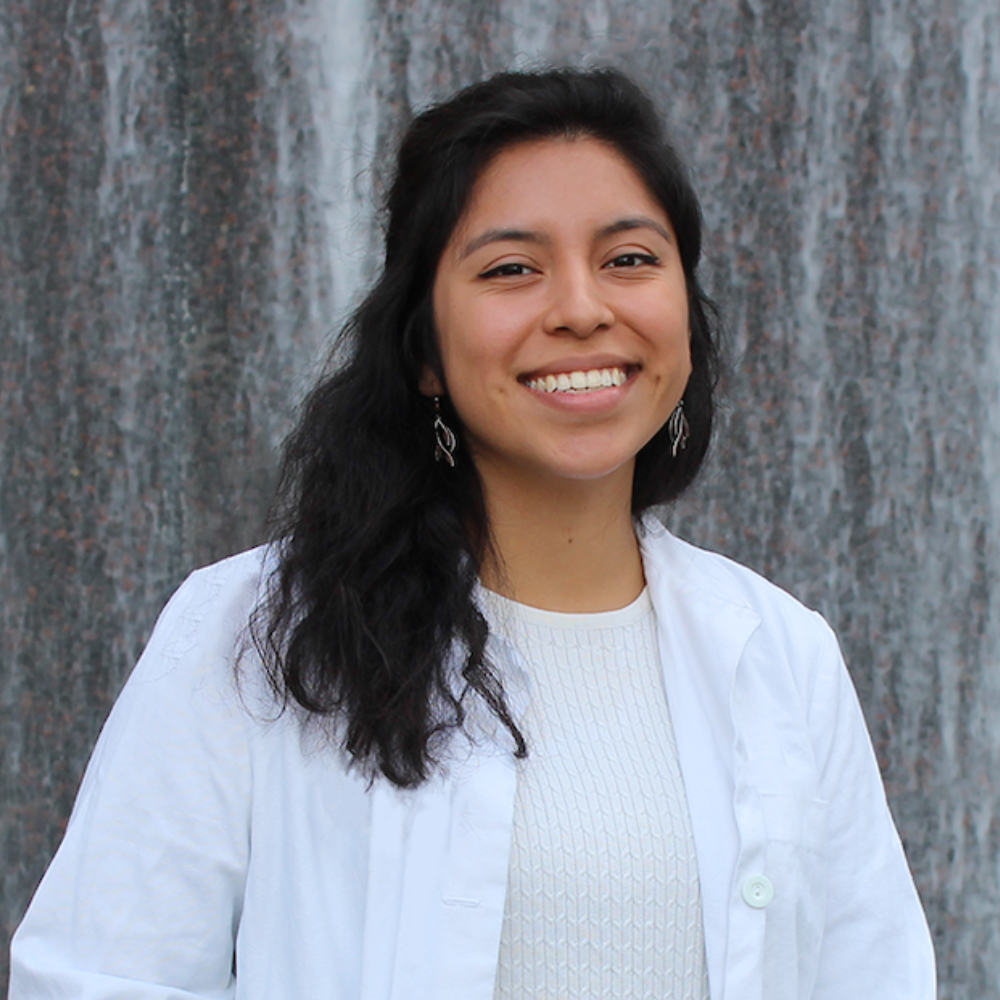 Headshot of UCI BioSci Alumna Marlyd Mejia