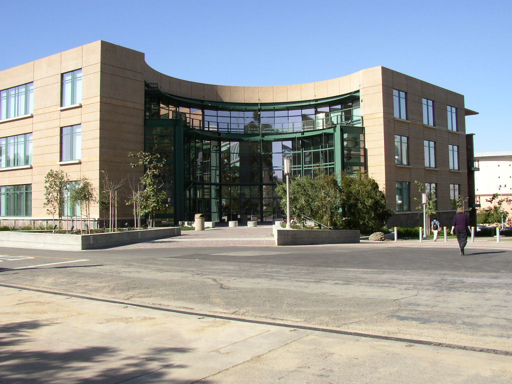 Natural Sciences 1 UCI Campus Biology Building
