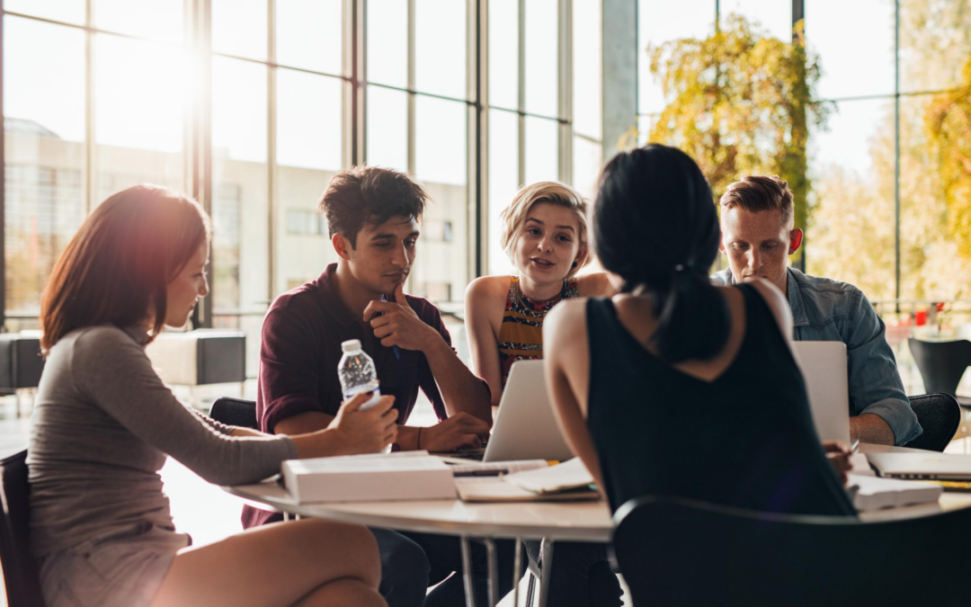 The Charlie Dunlop School of Biological Sciences Leads Efforts to Support Students